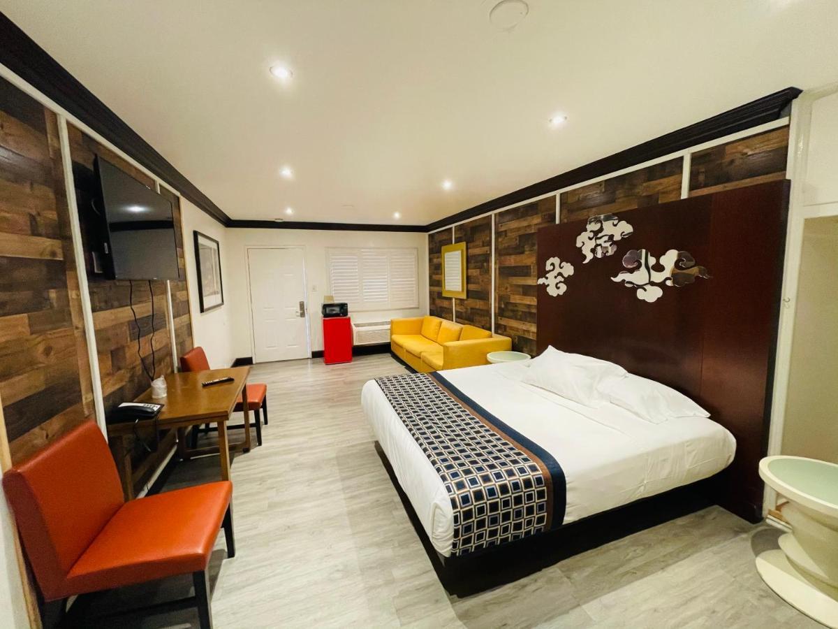 Casa Blanca Inn & Suites 위티어 외부 사진
