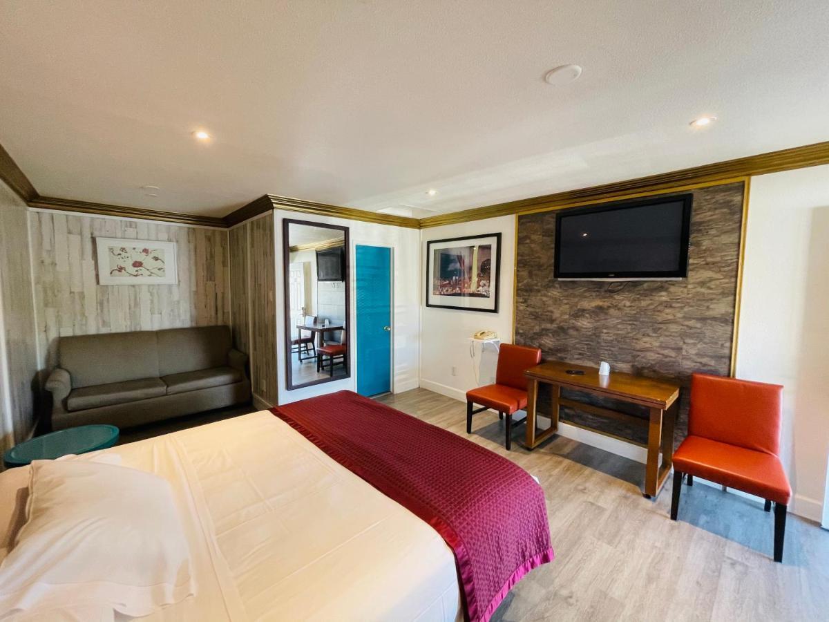 Casa Blanca Inn & Suites 위티어 외부 사진