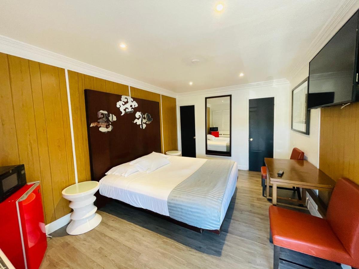 Casa Blanca Inn & Suites 위티어 외부 사진