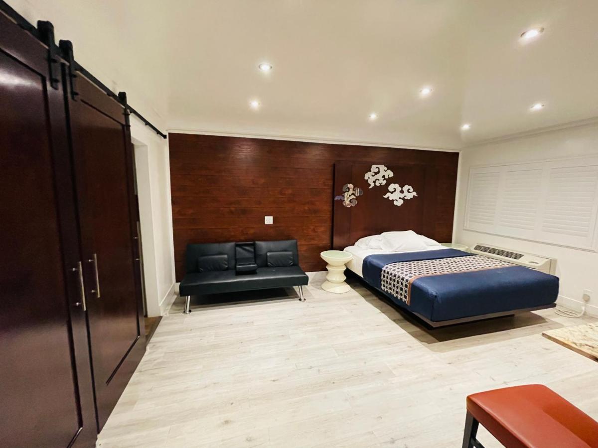 Casa Blanca Inn & Suites 위티어 외부 사진