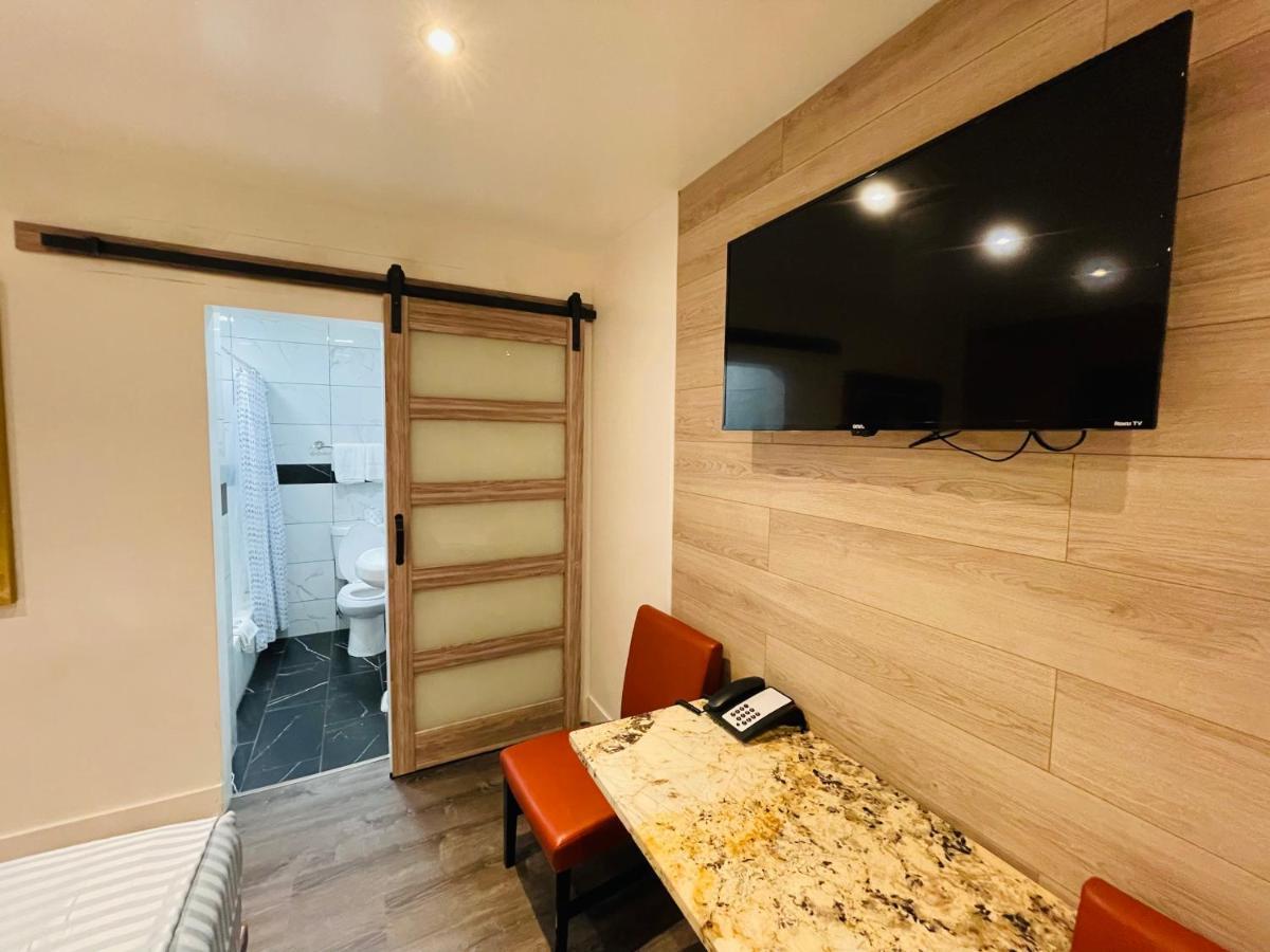Casa Blanca Inn & Suites 위티어 외부 사진