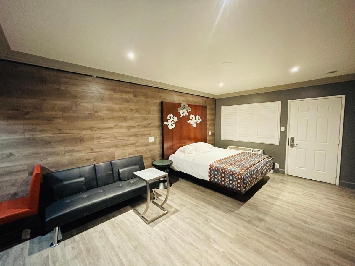 Casa Blanca Inn & Suites 위티어 외부 사진