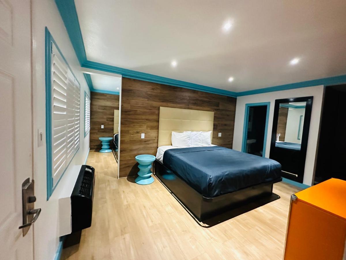 Casa Blanca Inn & Suites 위티어 외부 사진