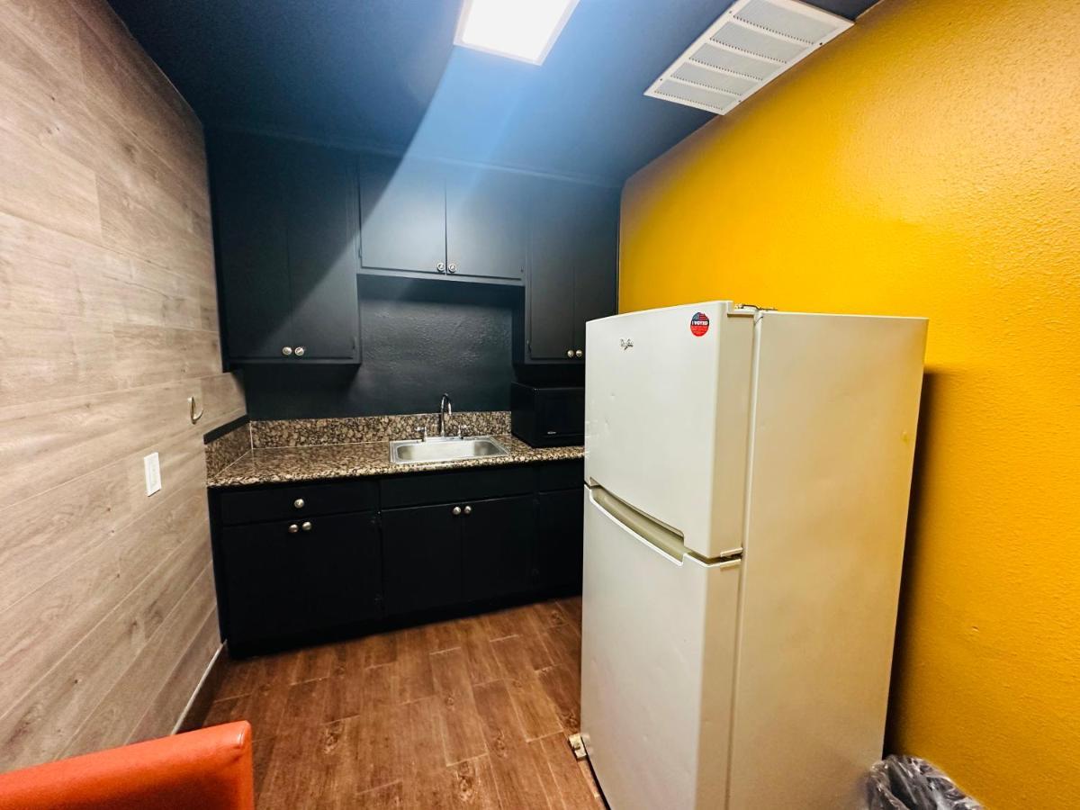 Casa Blanca Inn & Suites 위티어 외부 사진