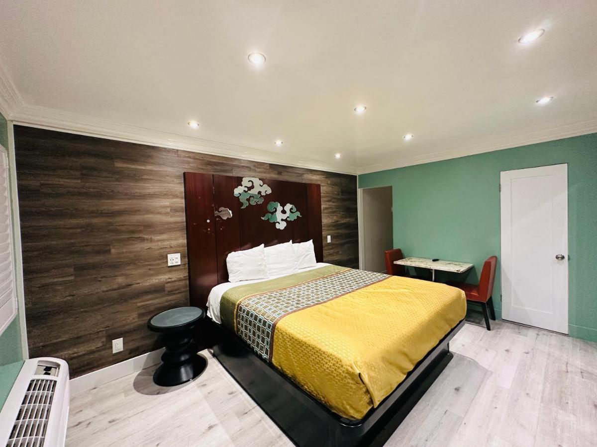 Casa Blanca Inn & Suites 위티어 외부 사진